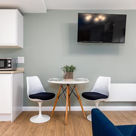 Alison Court Apartment Bristol Exterior photo